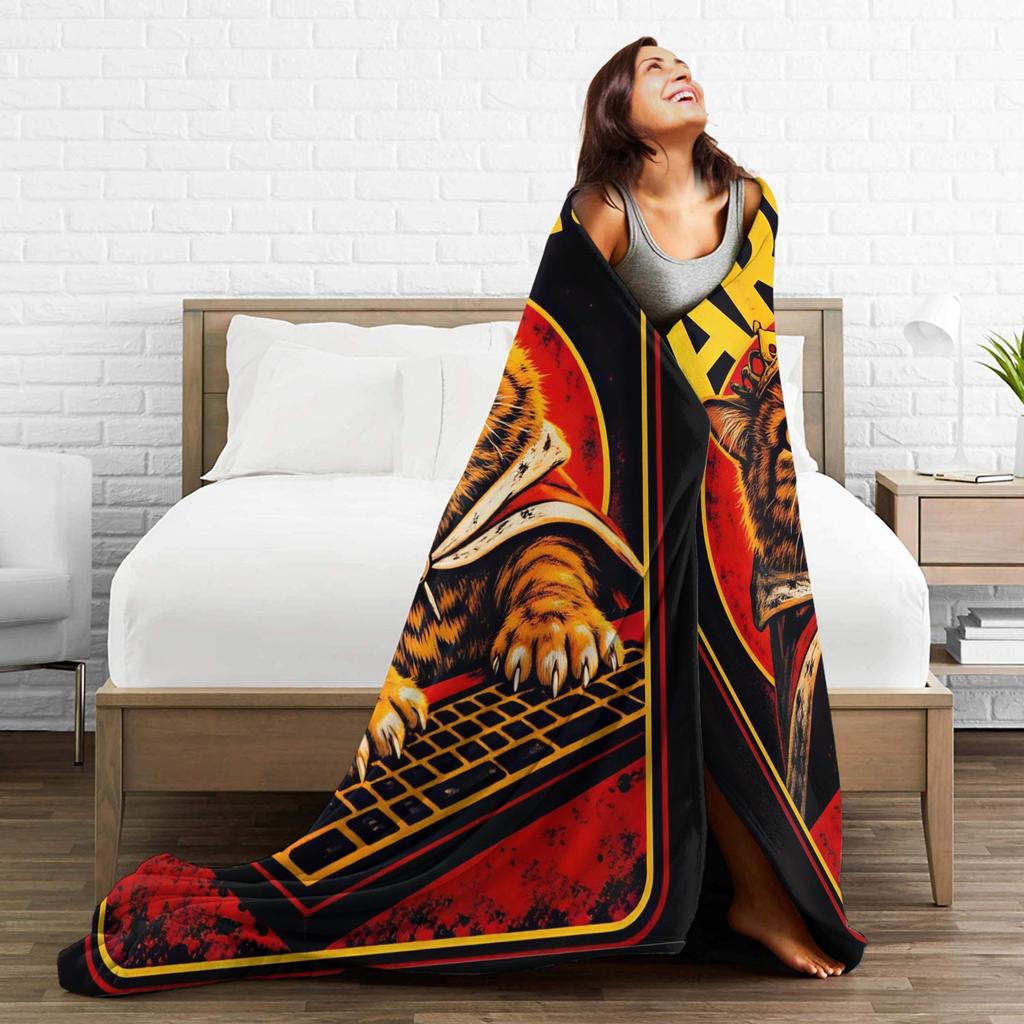 Dungeon Crawler Carl I am Yelling Carl Flannel Blanket Winter Super Warm Throw Blanket for Boy Girl Home Decor Sofa Bed Cover