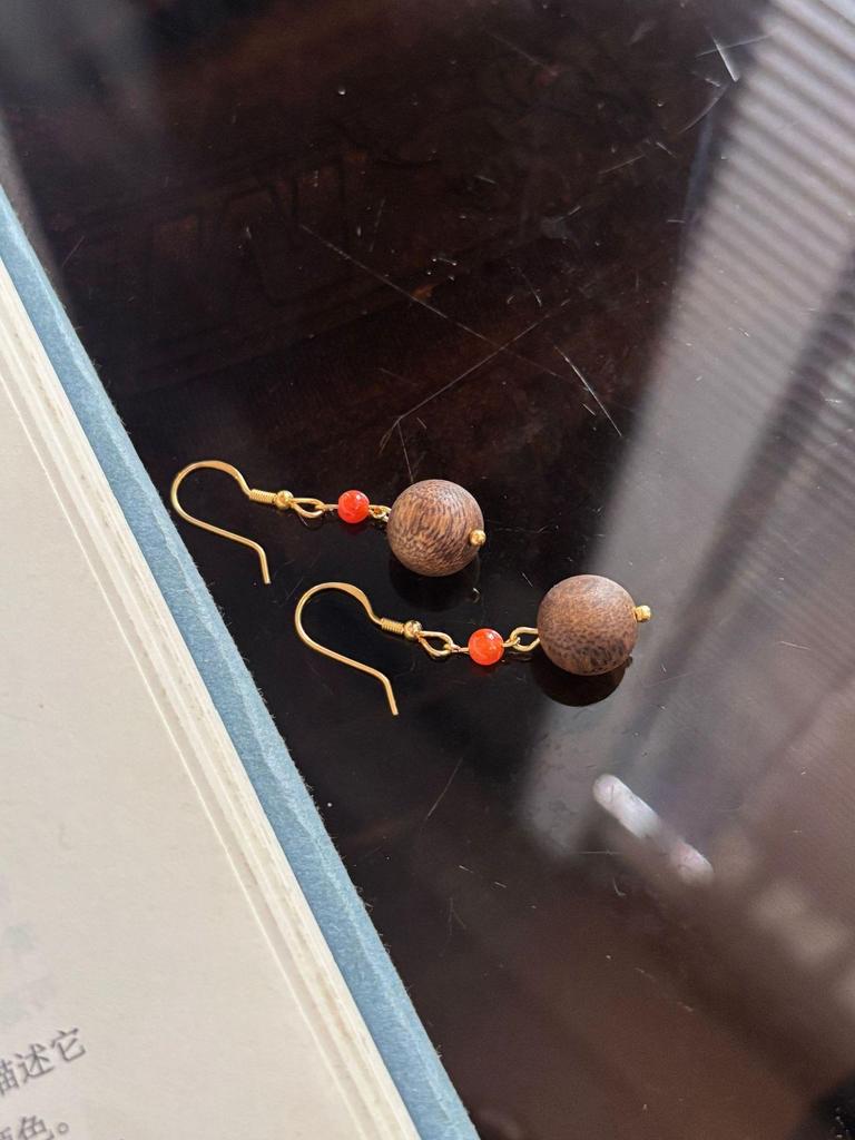 Natural Kynam Agarwood Earrings and Ear Pendants, Suitable for Live Stream Room.
