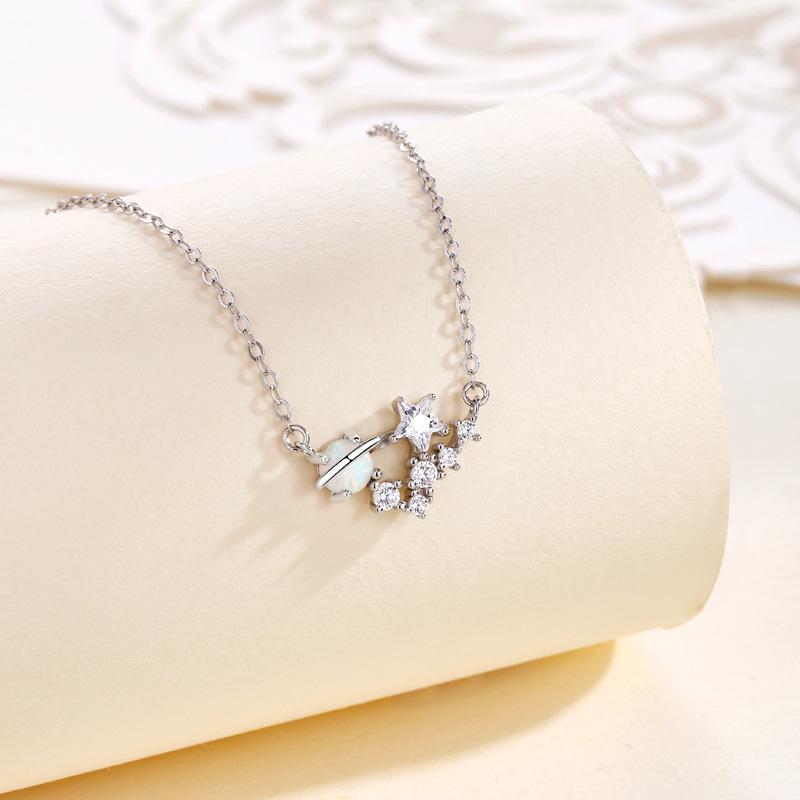 All the Stars Hold the Moon Planet Necklace Women's Niche Exquisite Temperament Advanced Star Necklace Necklace