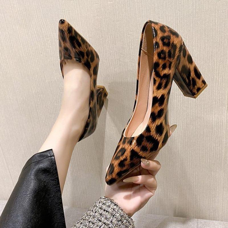 

Slip-on Patent Leather Leopard Print Single Shoes Fashion Pointed Toe Shallow Mouth Non-slip Wear-resistant Block Heel Shoes 41