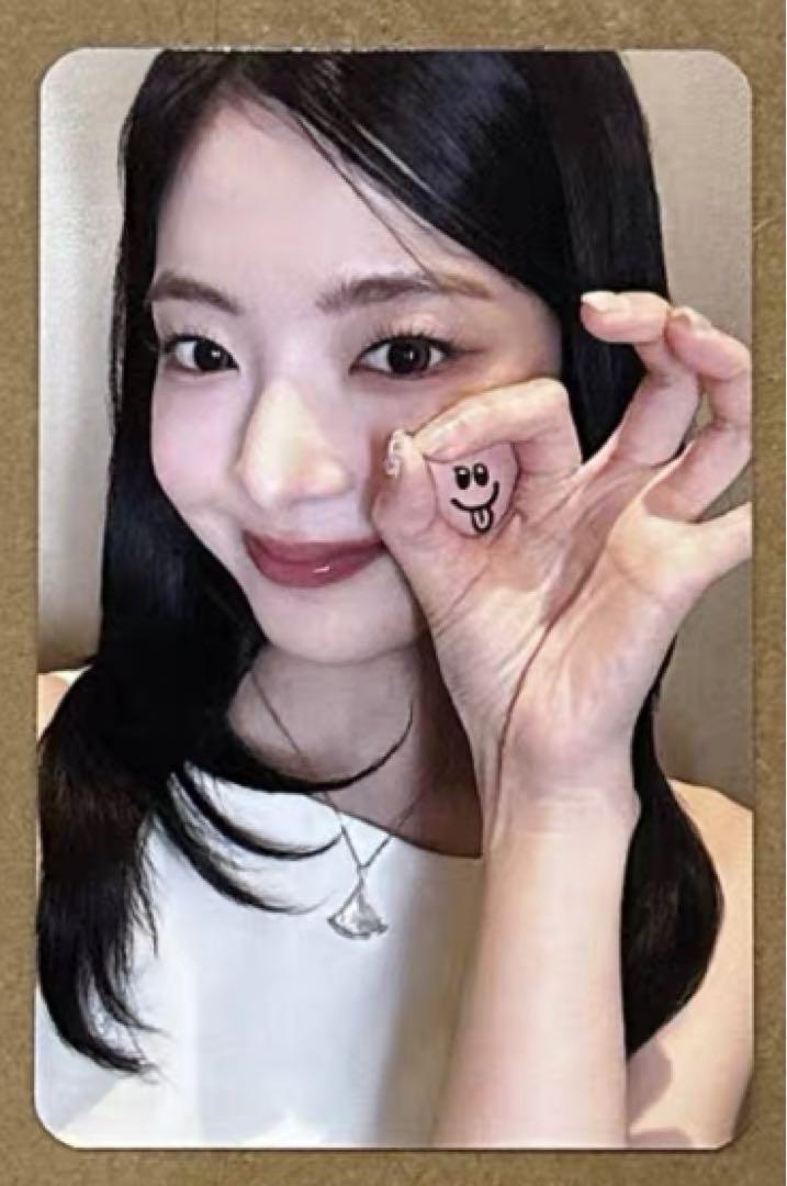 

[USED] itzy GWBG makestar 3.0 autograph session bonus trading card rear