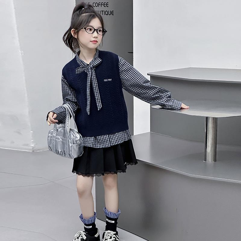 

Осень 2025 Спортивный комплект-двойка для девочек в академическом стиле – Повседневная рубашка и свитер для детей среднего и старшего возраста 170 cm