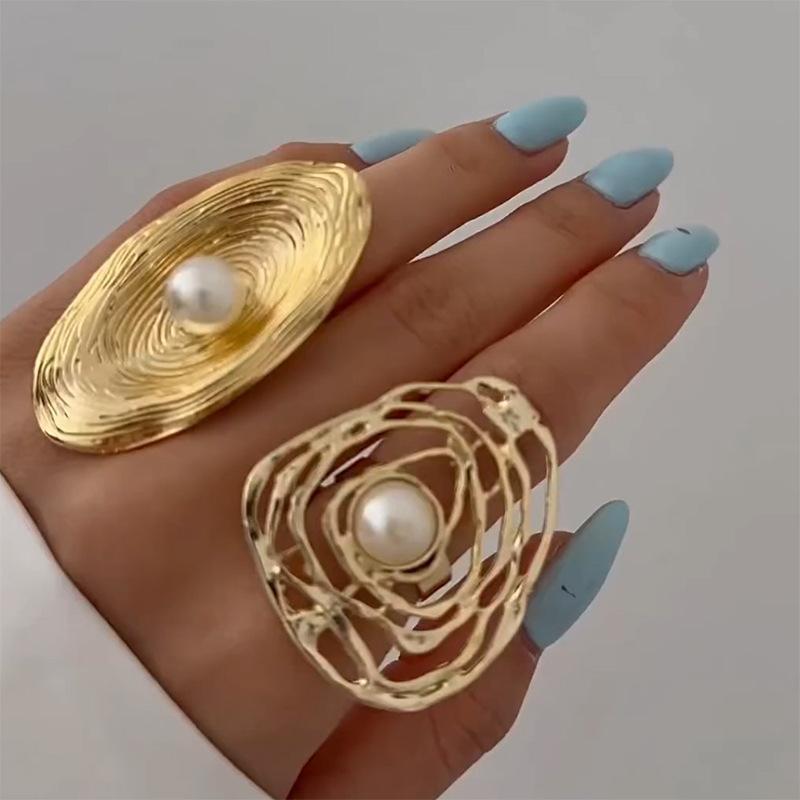 Processing custom ring electroplating pearl jewelry alloy flower jewelry niche high-end light luxury ring women's accessories
