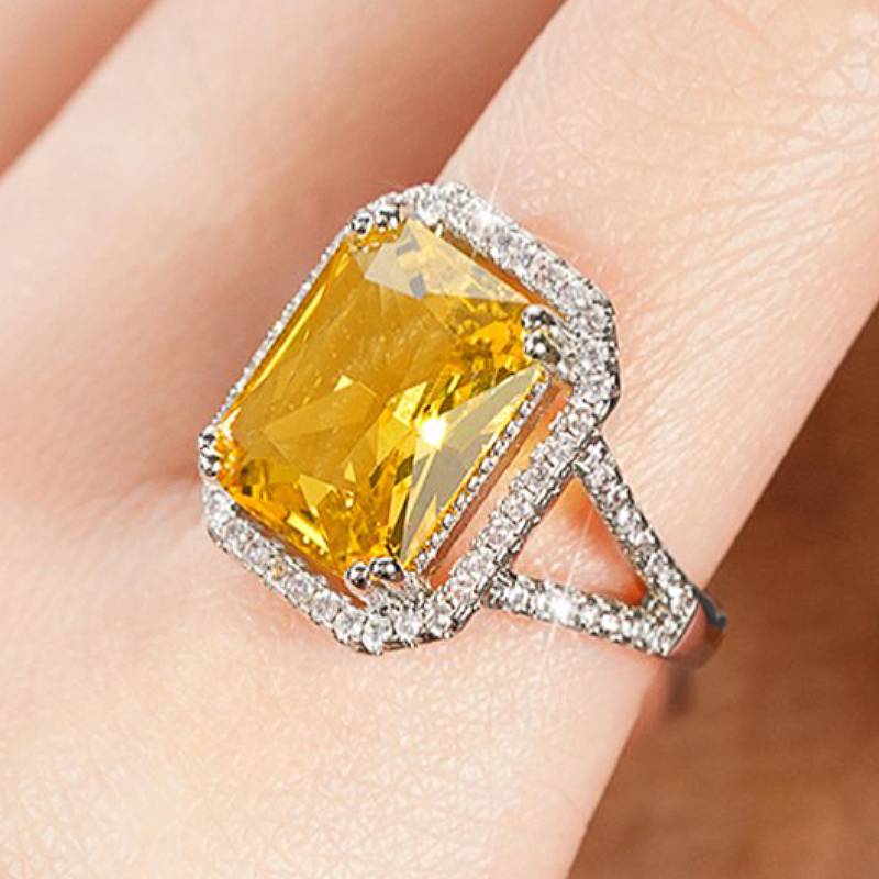 

Huitan Shiny Women Rings Inlaid Yellow Cubic Zirconia Wedding Party Daily Accessories Simple Style Finger Elegant Trendy Zircon 9