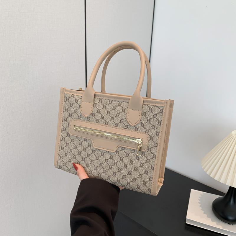 

Нишевый дизайн эстетика персонализированная женская сумка 2025 новый трендовый летний тренд сумка-мессенджер простая сумка-тоут хаки