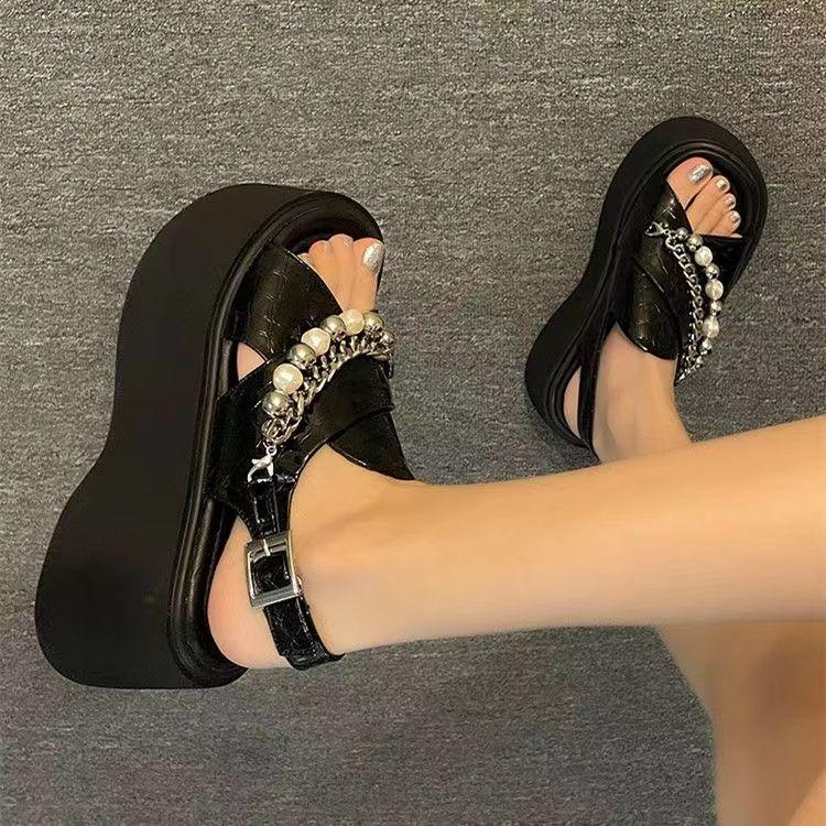 Height-increasing platform sandals women's 2025 new summer wear high-end silver European station muffin beach sandals