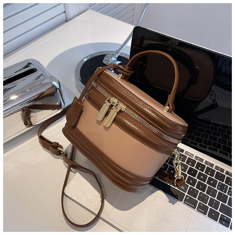High-end Small Bag Women's 2025 Spring and Summer New Trendy Versatile Messenger Bucket Bag Retro Fashion Shoulder Handbag