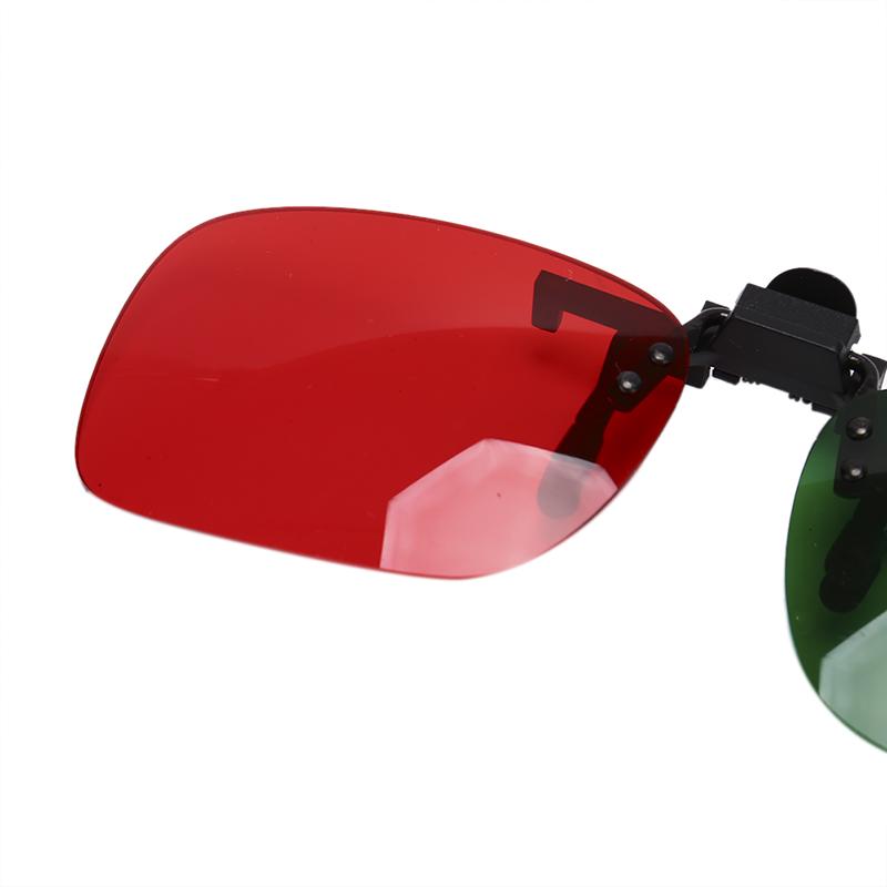 3D brýle pasují na většinu dioptrických brýlí pro 3D filmy, hry a televizi