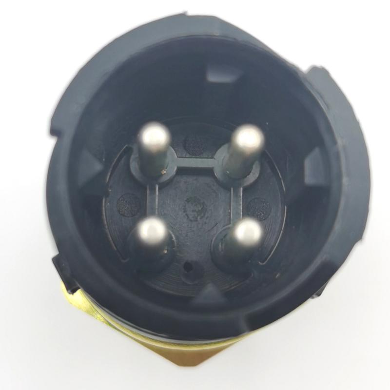 OE: 21302639 20886108 20375013 7421302639 7420898038 Oil Pressure Sensor For VOLVO/RENAULT Trucks D12 D13 FH12 FM12 FH16