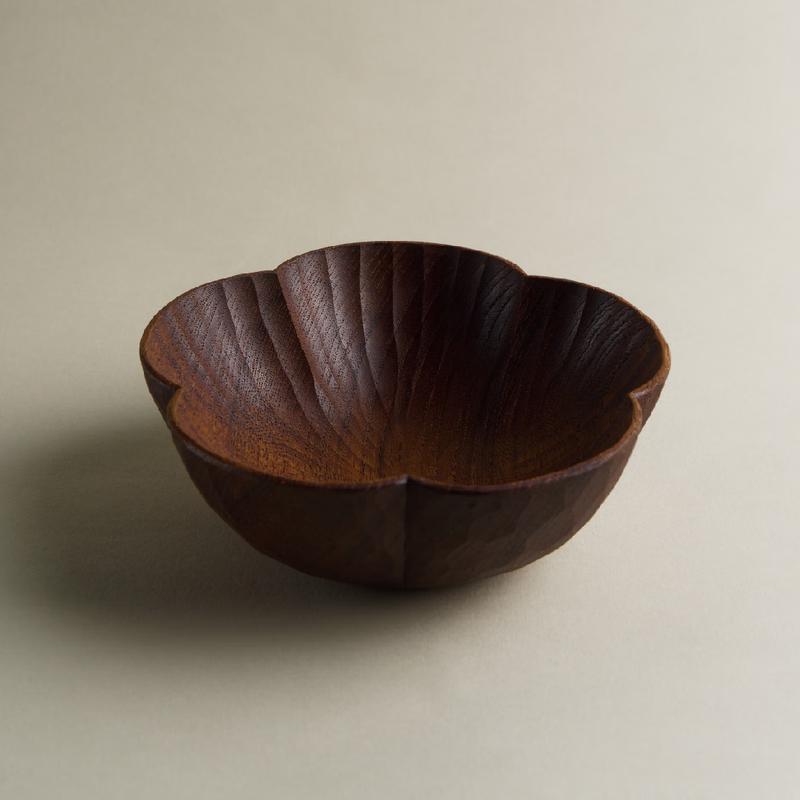 Teak Wood Lacquer Five-Petal Flower Bowl