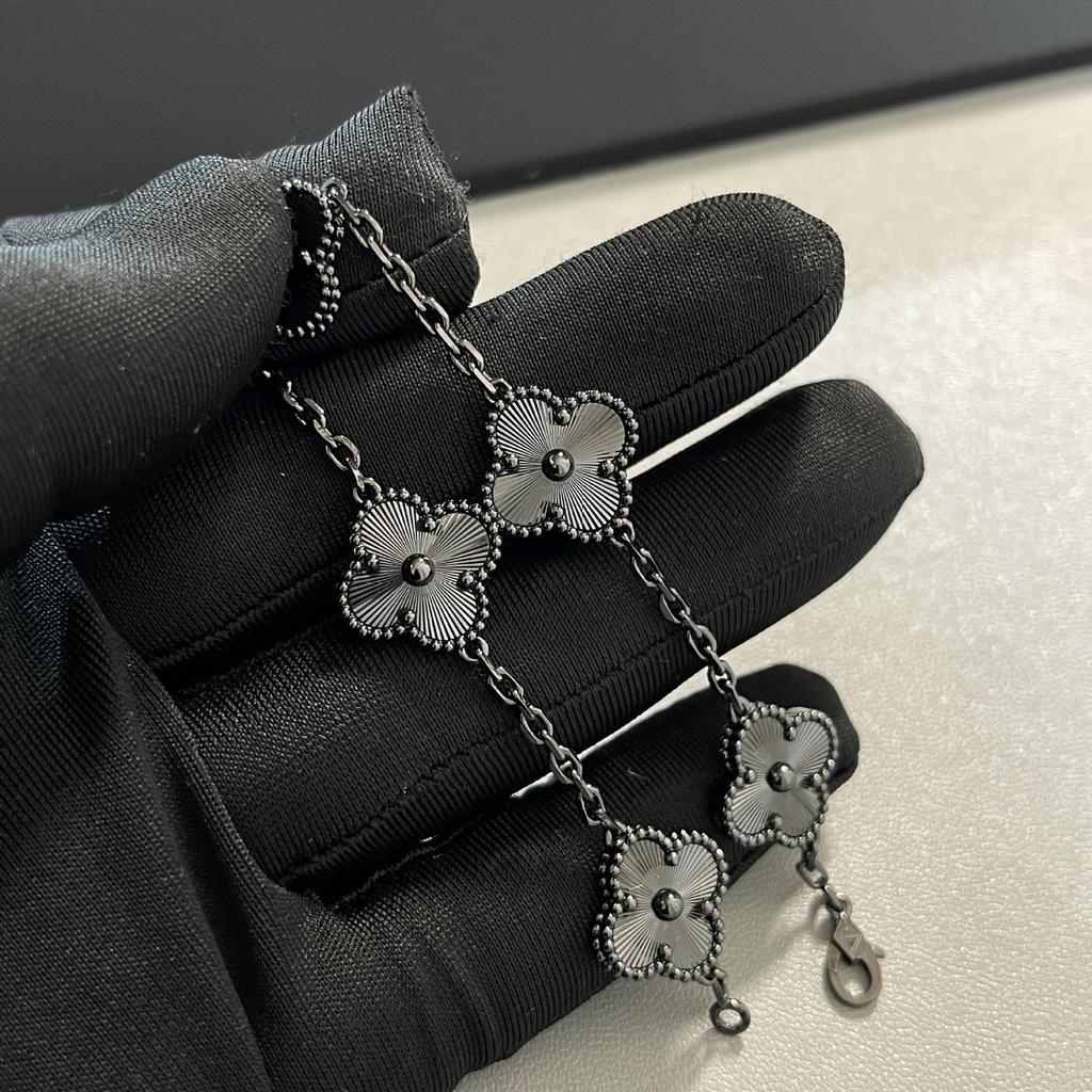 Złota Bransoletka i Naszyjnik z Czterolistną Koniczyną, Platerowane 18K - Idealny Prezent na Urodziny Dziewczyny