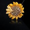 New Retro Brooch, High-end and Agile Bee Daisy Brooch, Female Brooch, Sunflower Brooch, Temperament Brooch, Brooch Pin
