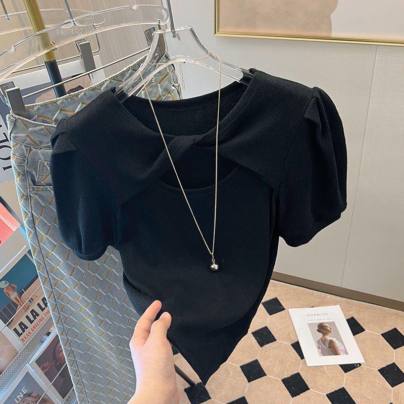 

Шикарная европейская женская летняя футболка с зелеными рукавами-буфами в корейском стиле M (40-50 kg) чёрный