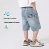 Sommerliche lockere Jeansshorts für Jungen