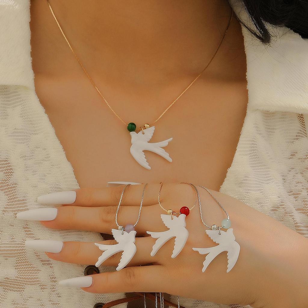 Retro Personalized Design Luxury Bird Swallow Pendant Necklace Thin Rope Collarbone Chain