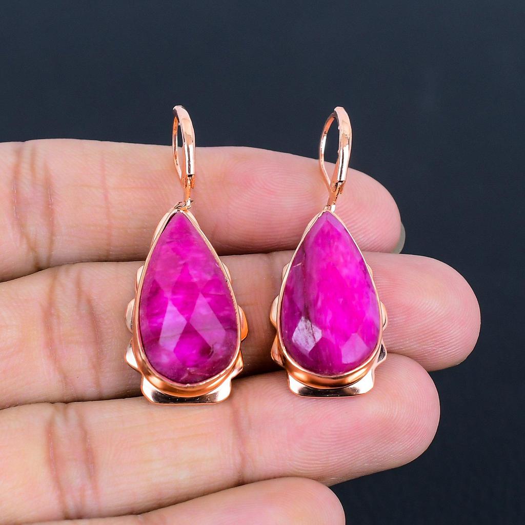 Facettierter Rubin Edelstein Kupfer Schmuck Handarbeit Frauen Ohrring Geschenk für Sie