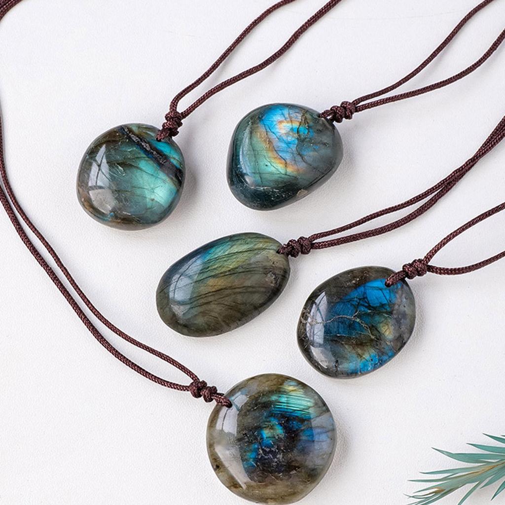 Natural Labradorite Pendant Necklace Healing Polished Moonstone Charm Stress And Anxiety Therapy Palm Stone Crystal Necklace