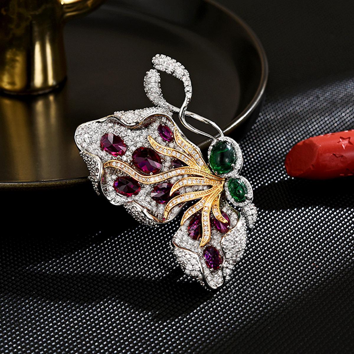 

SUYU Женская брошь-бабочка в элегантном дизайне «легкая роскошь», инкрустированная цирконами двух цветов, модная и универсальная брошь нишевого дизайна