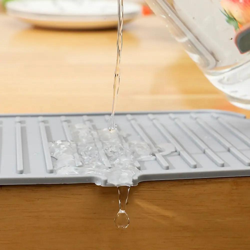 Durable Silicone Sink Splash Guard Foldable Splashproof Faucet Mat Multi-functional Flexible Sink Tray for Kitchen