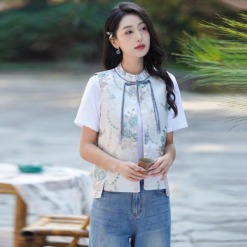 

Ханьфу Жилет из вышитой парчи с застежкой-лягушкой Small