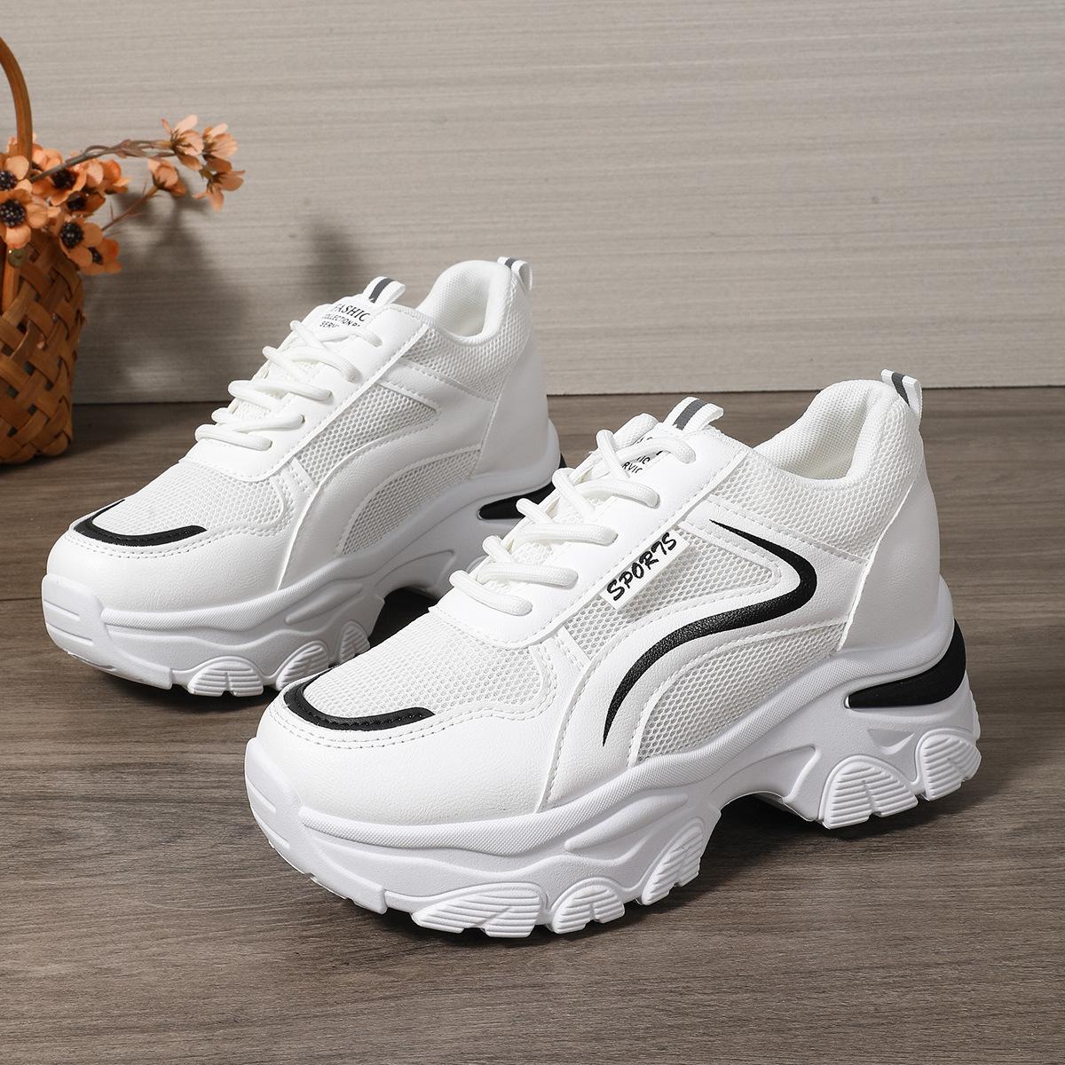 

Модная женская обувь 2025 Новые женские вулканизированные туфли на шнуровке Модные сетчатые уличные туфли больших размеров Нескользящие удобные повседневные туфли 36 чёрный