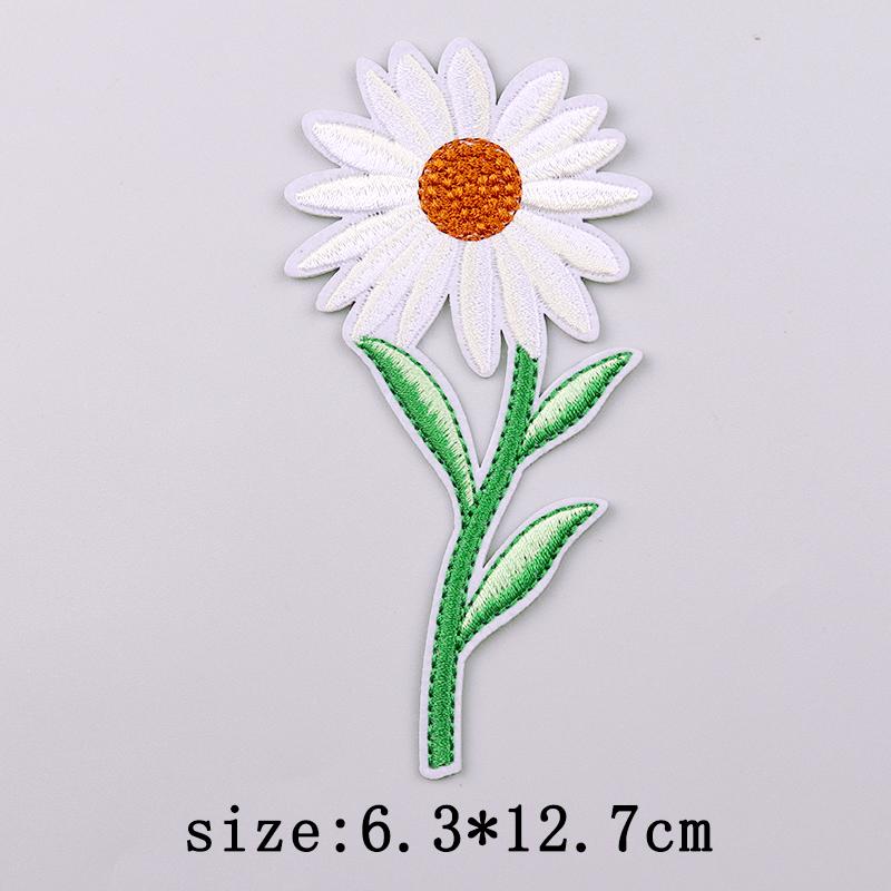 Sunflower Embroidery Patches For Clothing Thermoadhesive Patches For Clothes Cartoon Flower Sewing Fusible Patch Stickers Badges
