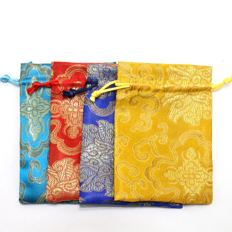Wénwán Tragbare mehrschichtige Schmucktasche mit besticktem Brokat und Kordelzug für Perlen und Armbänder