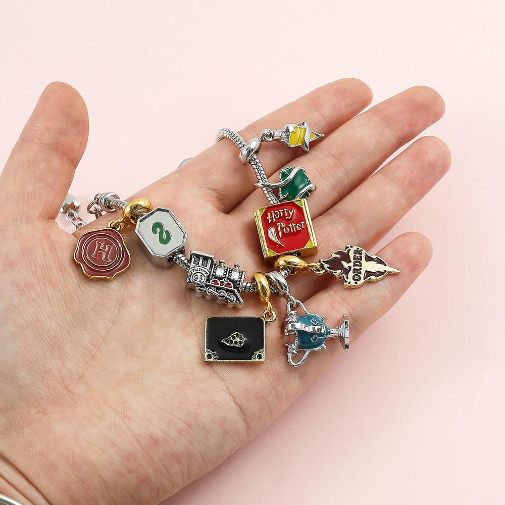 Magieakademie Hufflepuff Gryffindor Slytherin Ravenclaw Charakter DIY Perlenarmband