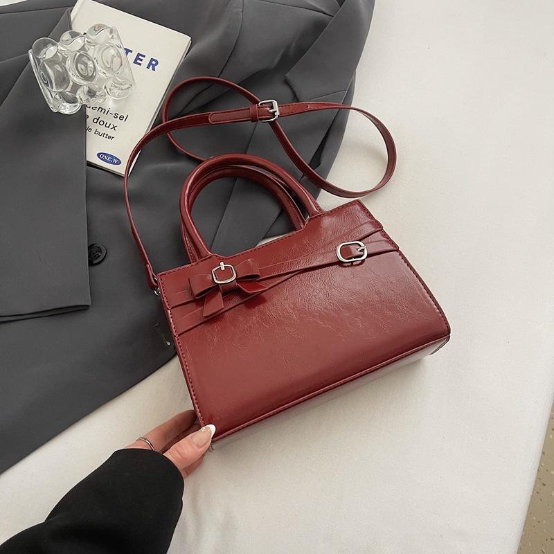 Premium Sense Niche Bag Women's Spring and Summer 2025 New Retro Shoulder Messenger Bag Casual Women's Portable Tote Bag