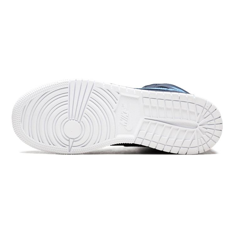 Jordan 1 Mid Obsidian University Blue GS 554725-415