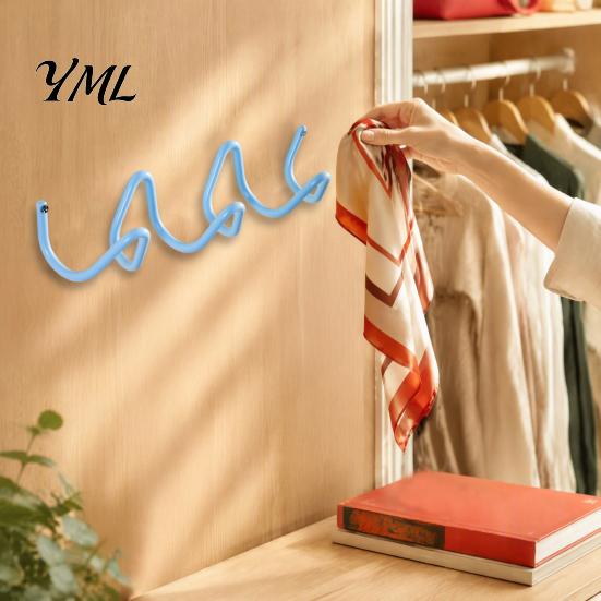 Nordic Style Wall Decor Decorative Wave Hook, Iron Art Three Hangers Mounted Storage Rack for Entryway And Living Room Unique Hooks