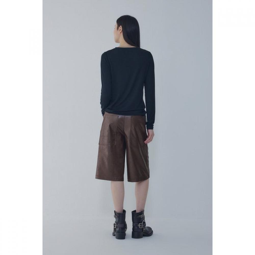 VOV Glossy Coated Bermuda Pants 7156330003