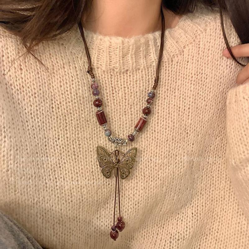 Fashion Ceramic Bead Choker Necklace Butterfly Pendant Necklace Jewelry Vintage Clavicle Chain Necklace Sweater Chain