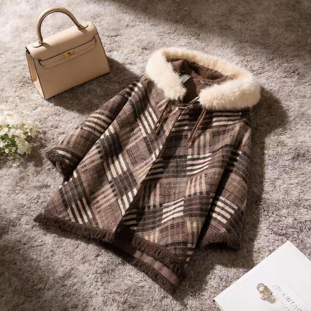 High-End Maillard-Style Plaid Cape Shawl Coat for Women, Petite Sizes - Fall/Winter 2026 Edition
