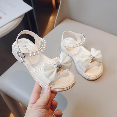 Mädchen Sandalen Vielseitig Bogen mit Strass Kinder Casual Schuhe 2024 Neue Einfache Perlen Mode Prinzessin Schuhe Kinder Wohnungen PU
