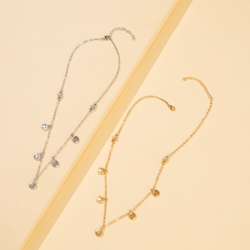 Fashionable Creative Smiley Face Pendant Necklace In Geometric Design With Alloy Metal