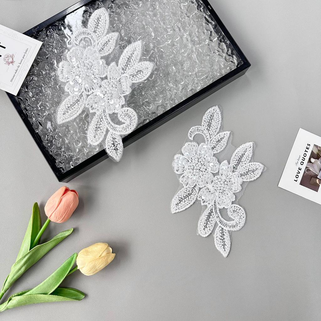 White Handmade Beaded Sequins Three-Dimensional Flower Applique Clothing Dress Wedding Decoration Cloth Sticker Accessories