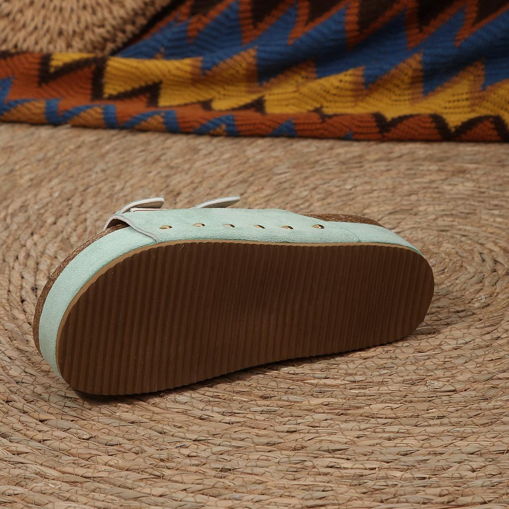 Large Size Thick Bottom Rivet Sandals for Spring and Summer, New Metal Buckle Strap, Beach Exposed Toe Sandals