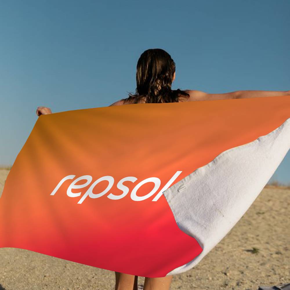 R-Repsol Retro Microfiber Printed Beach Towel Mountain Climbing Yoga Beach Swimming Running Absorbent Soft Towel