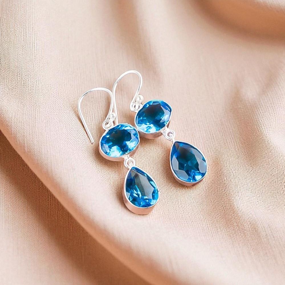 

Швейцарский голубой топаз Драгоценный камень Серебро 925 пробы Ювелирные изделия Серьги ручной работы 1,88 EE-73-9