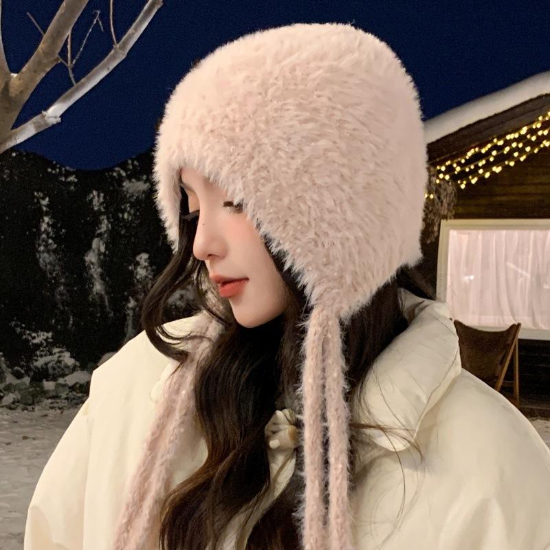 Female autumn and winter cute lace-up plush hat outdoor windproof thickened wool hat showing small face ear protection knitted hat