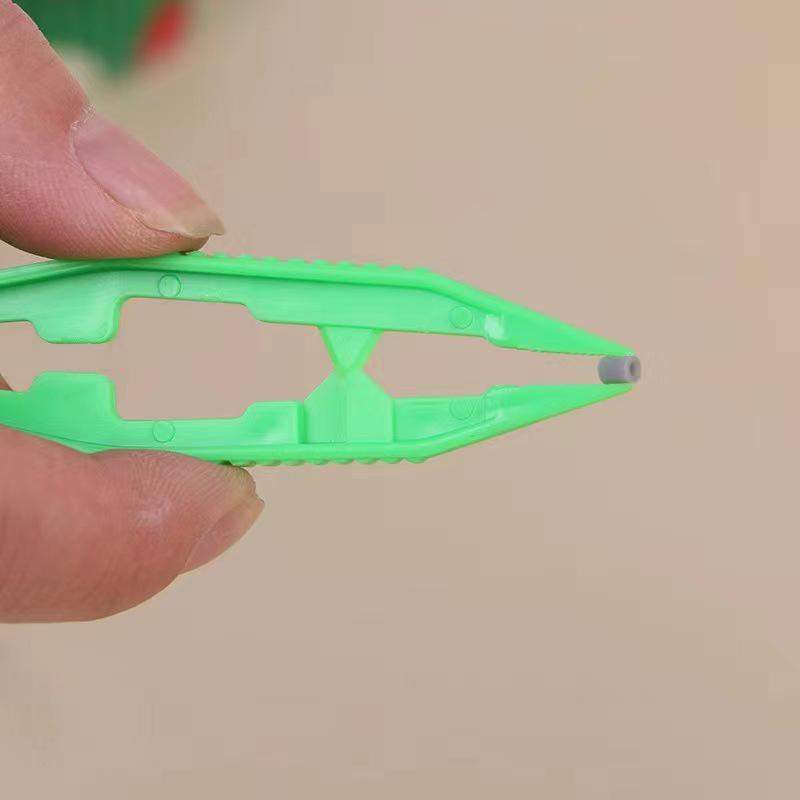 Perler Beads Tweezers for DIY Crafts - Child-Safe Plastic Tool and Clips