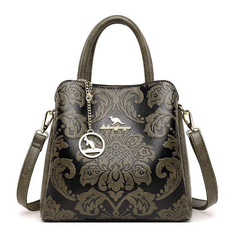 Sac pour femme 2021 automne et hiver nouveau sac à bandoulière sac pour mère d'âge moyen et âgé sac à pompon mode femme