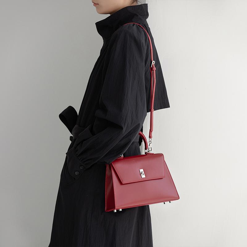 VENOF  Red Wedding-Themed Genuine Leather Handbag: Crossbody, Single-Shoulder & Top-Handle, Premium & Unique Style