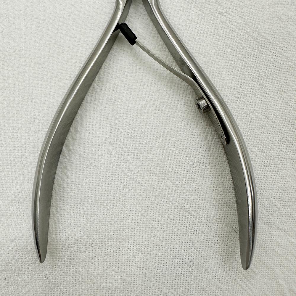 Professional Small Blade Cuticle Nipper – Advanced Tool for Nail Technicians to Trim Cuticles and Fingernails