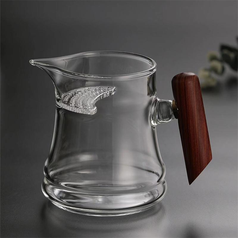 Tea Ceremony Tea Mug 400ml Wooden Hndle Heat-resistant Glass Fair Cup with Crescent Filter Tea Maker Kung Fu Tea Set Accessories