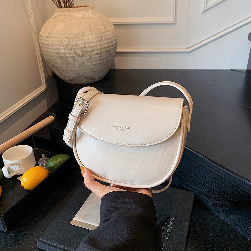 Premium Sense Saddle Bag Bag Women's New Trendy Fashion Versatile Shoulder Bag Retro Versatile Messenger Bag