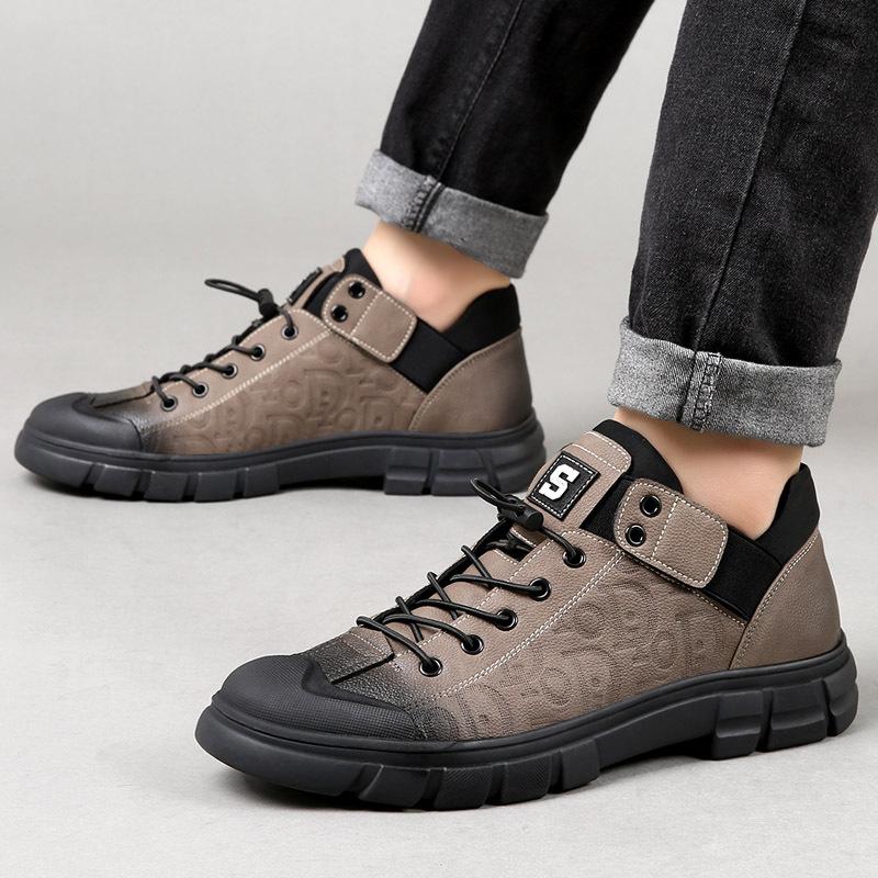 

2025 autumn and winter new men s shoes leather versatile casual shoes trendy casual leather shoes men s outdoor tooling short boots 44