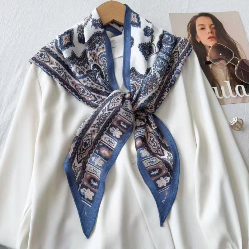 Women S Vintage Style Large Triangle Scarf For Decoration And Matching Jeans