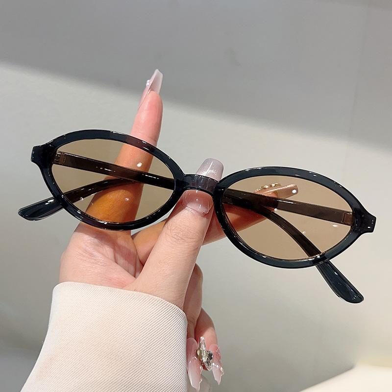 Occhiali da Sole Ovali Vintage con Montatura Piccola per Donna Uomo Marca di Lusso Designer Popolari Punk Moda Outdoor Occhiali Maculati